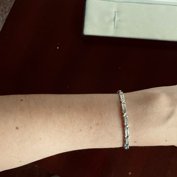 10k White Gold Baguette Diamond Bracelet - Picture 1 of 17